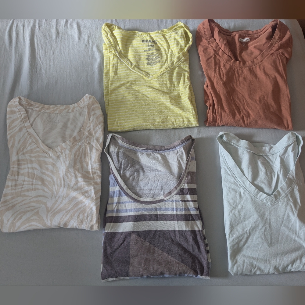 Set of Five V-Neck Maternity T-Shirts